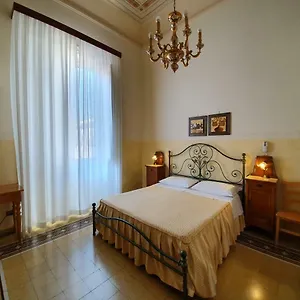 Cavour , Palermo Italia
